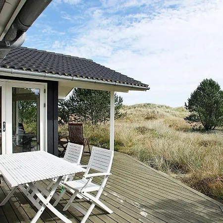 Three-bedroom In 8 Jerup