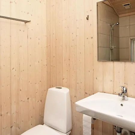 Three-bedroom In 8