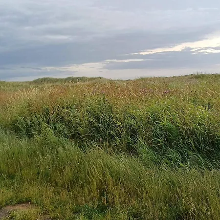 Seaside Escape With - By Traum Nyaraló *