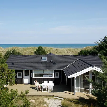 Three-bedroom In 8 Holiday home Jerup