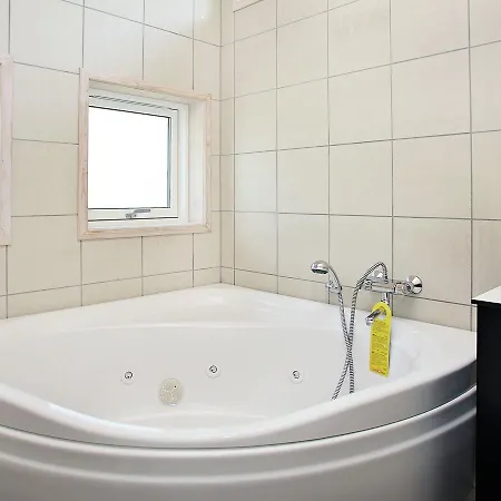 Seaside Escape With - By Traum * Jerup